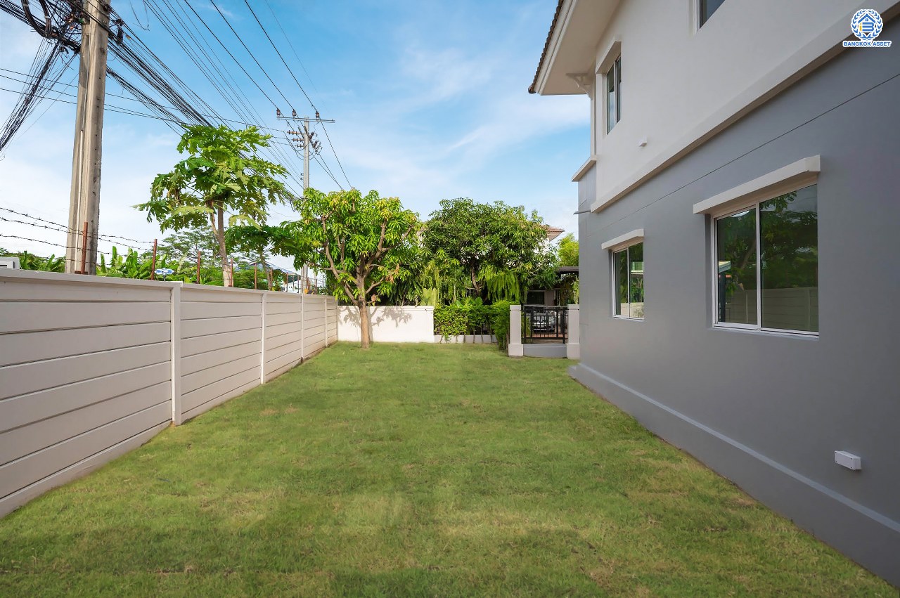 บ้านมือสองตกแต่งใหม่ โครงการ พฤกษาวิลเลจ10 บางใหญ่ หลังมุม เนื้อที่ 61 ตร.ว. ตอบโจทย์ทุกการอยู่อาศัย ฟังก์ชัน 3 ห้องนอน 2 ห้องน้ำ 1 ที่จอดรถ บรรยากาศเป็นส่วนตัว บนทำเลศักยภาพ เชื่อมต่อถนนกาญจนาภิเษก ใกล้เซ็นทรัลเวสต์เกต ทางด่วน "ศรีรัช" และรถไฟฟ้า "สถานีตลาดบางใหญ่"